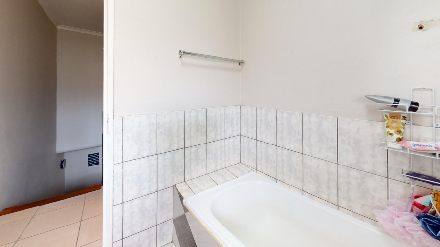 2 Bedroom Property for Sale in Sidwell Eastern Cape